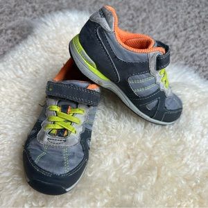 Surprize by Stride Rite boys size 8 tennis shoes sneaker